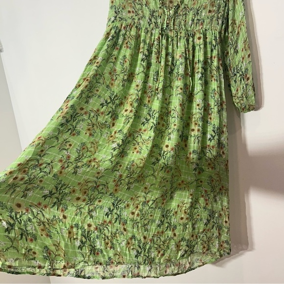 ZARA LIGHT GREEN Boho FLORAL DRESS Midi length
METALLIC DETAILS Size Medium - Picture 8 of 15